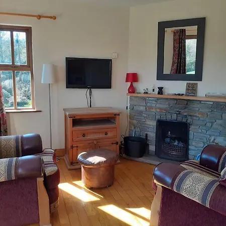 Cosy Cottage, Near The Sea, Glengarriff. Cork